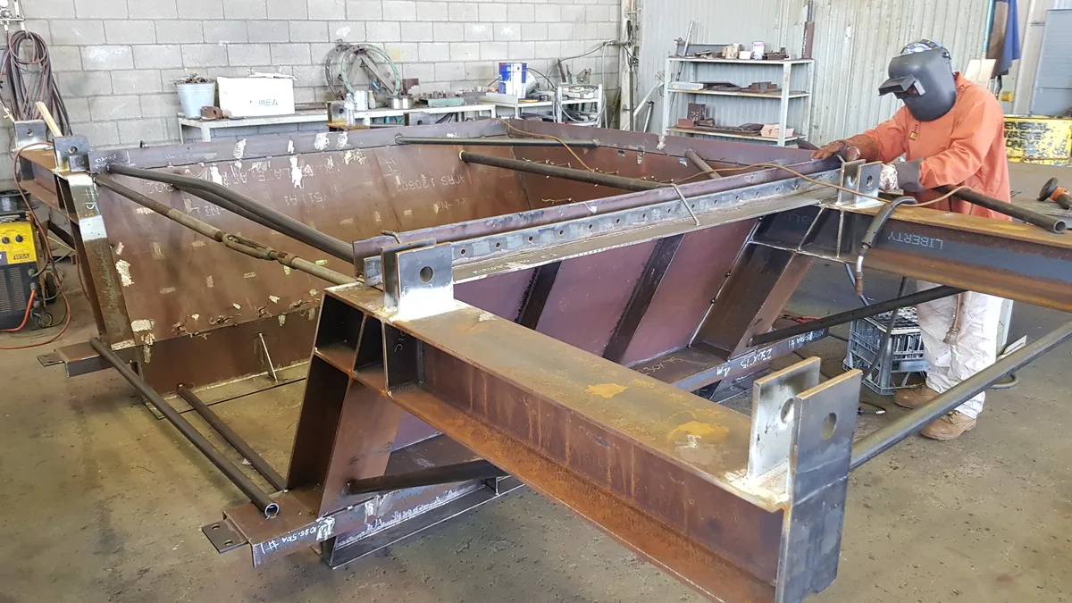 Boiler to SCC Transition Chute